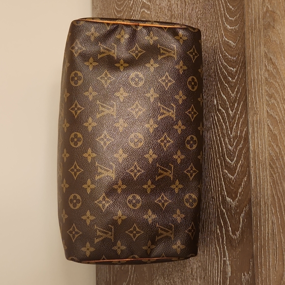 Louis Vuitton Monogram Vintage Speedy 30 Bag - Picture 10 of 16